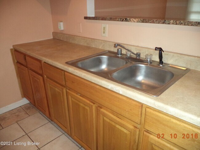 Foto del edificio - 646 N 28th St
