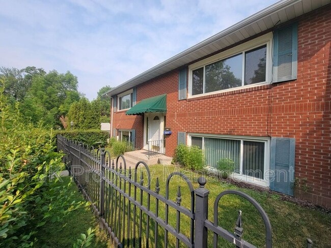 Foto del edificio - 1305 2nd Ave N