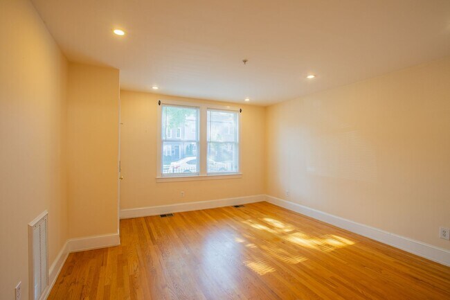 Foto del edificio - Lovely 1 BR/1 BA Condo in Trinidad!