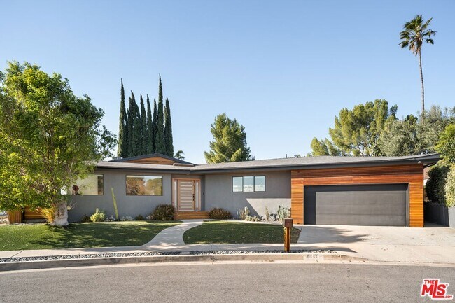 Foto del edificio - 8547 Shoup Ave