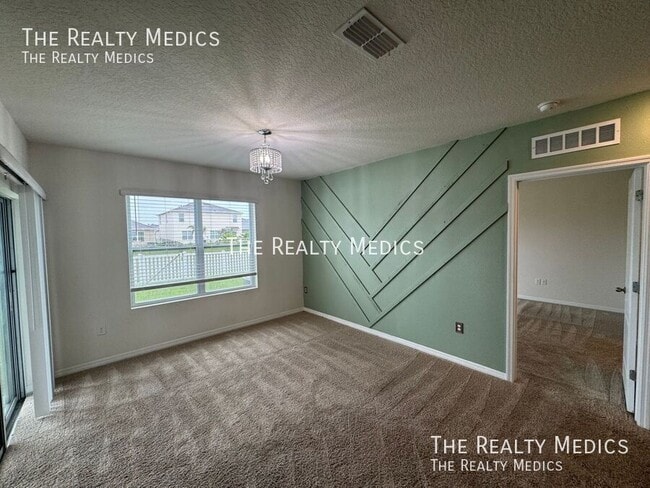 Foto del edificio - 2722 Fieldbrooke Wy