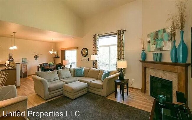 Building Photo - 3 br, 3 bath House - 1782 Sara Ct