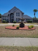 Building Photo - 4530 Oso Pkwy