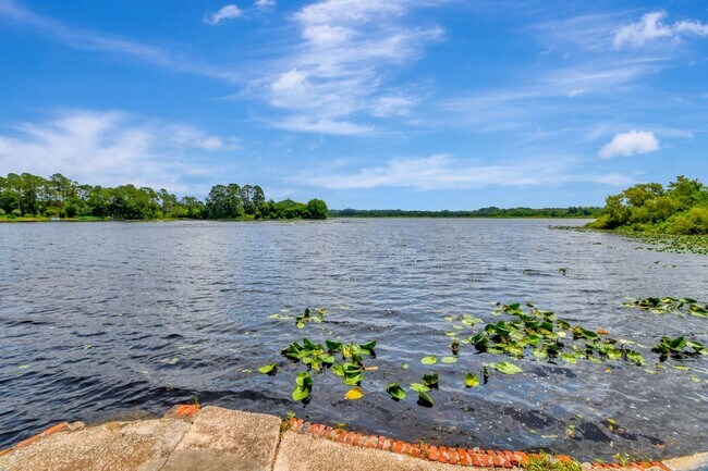 Foto del edificio - Bluelake Unit 3