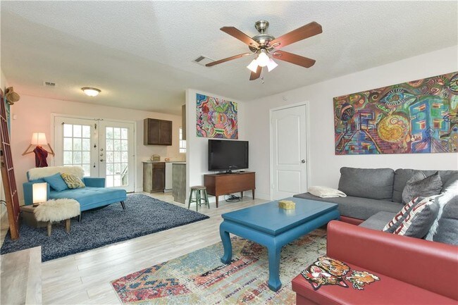 Building Photo - 5706 Tura Ln