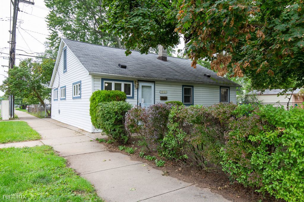 Primary Photo - 2 br, 1 bath House - 5903 N Silvery Ln