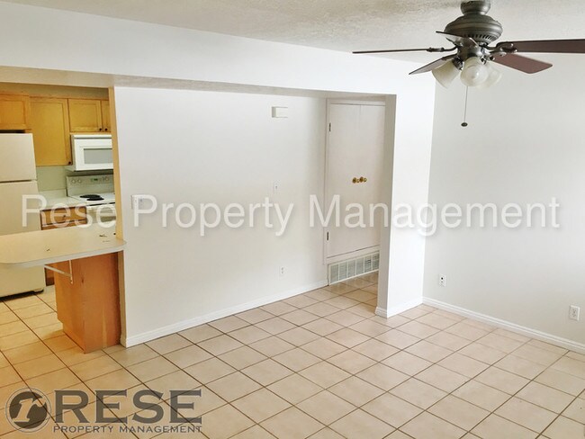 Building Photo - Darling Orem Condo- AVAILABLE JANUARY 1ST!