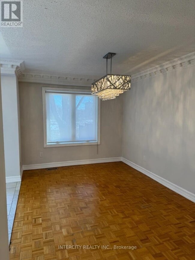 Building Photo - 43 Parkfield Ct
