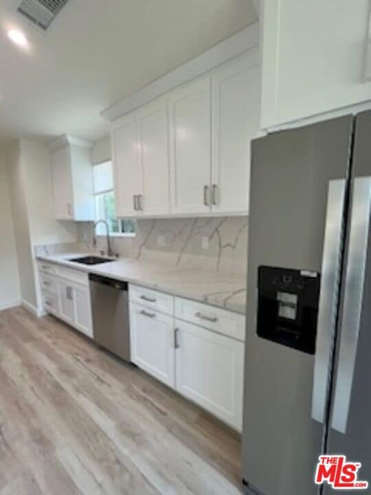 Foto del edificio - 9946 Farragut Dr