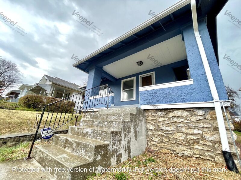 Primary Photo - 409 Elmwood Ave