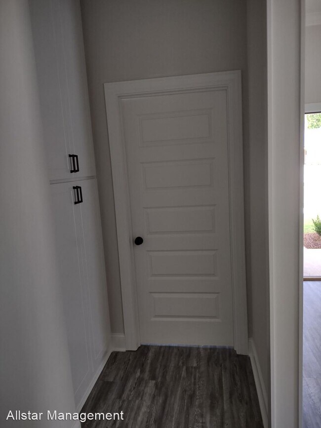 Building Photo - 4 br, 3.5 bath House - 843 Long Leaf Circle