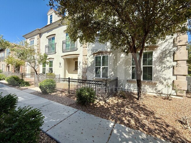 Building Photo - 4733 E Portola Valley Dr