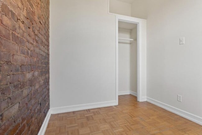 Building Photo - 2 bedroom in NEW YORK NY 10003
