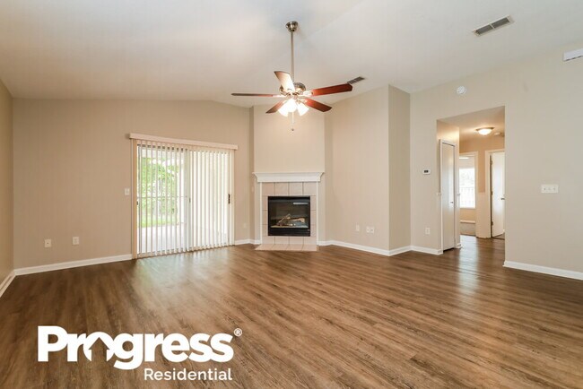 Building Photo - 1515 Greenway Pl