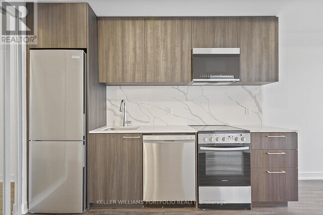 Photo du bâtiment - 7439 Kingston Rd