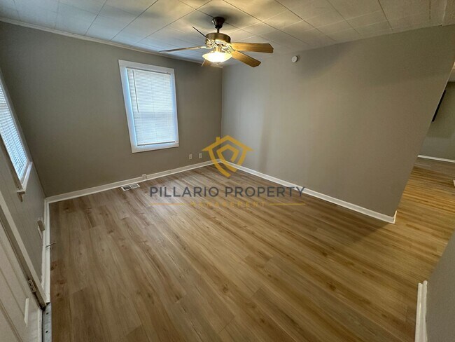 Building Photo - Close to Bethel Park, Updated 3 Bedroom/1 Bathroom with Detached Garage Available NOW!