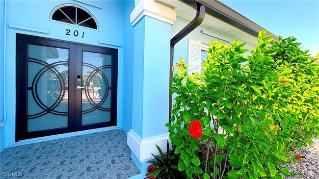 Building Photo - 201 Randy Ln