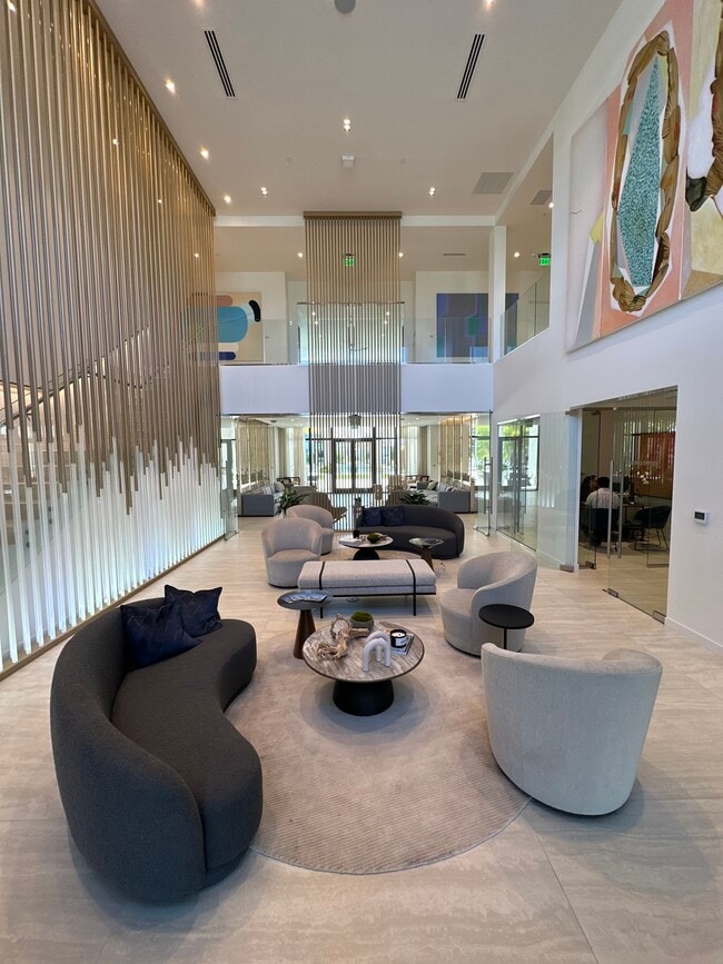 Foto del edificio - 7230 W 2nd Ln