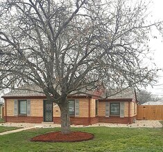Building Photo - 2630 Olive St