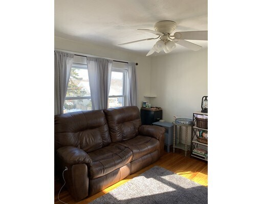 Building Photo - 353 Hancock St