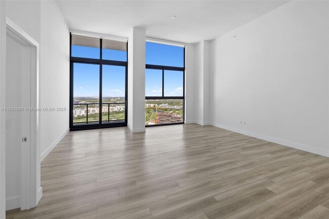 Foto del edificio - 101 Diplomat Pkwy