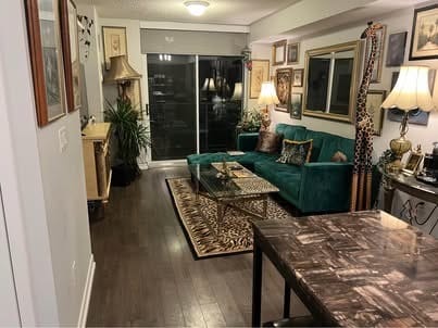 Building Photo - 812 Lansdowne Av