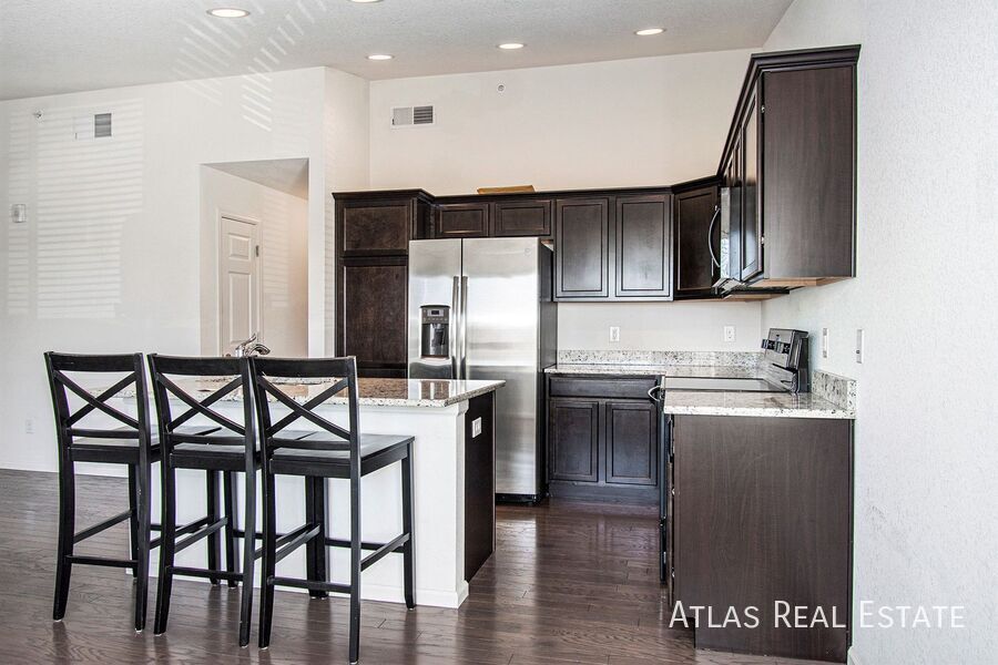 Foto principal - 15165 E 16th Pl