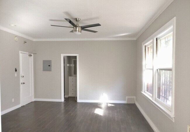 Interior Photo - Val D' Kingsley LLC