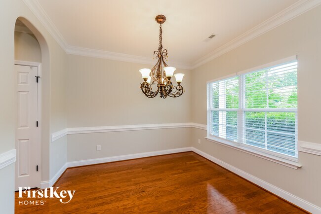 Foto del edificio - 265 High Knoll Dr