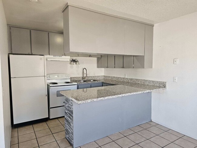 Building Photo - 2428 Statz St