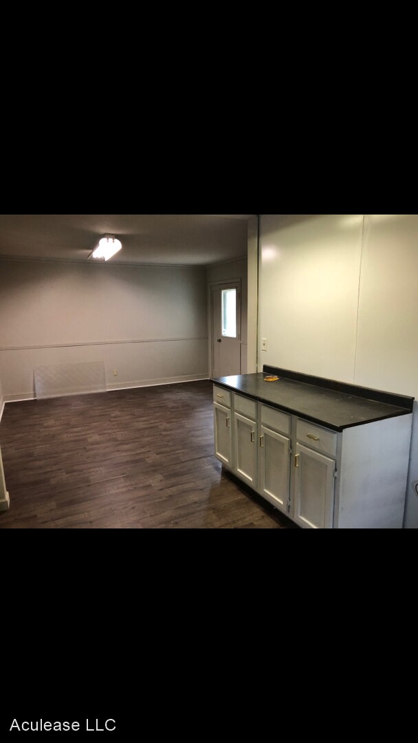 Foto del edificio - 4 br, 2 bath House - 901 Pine