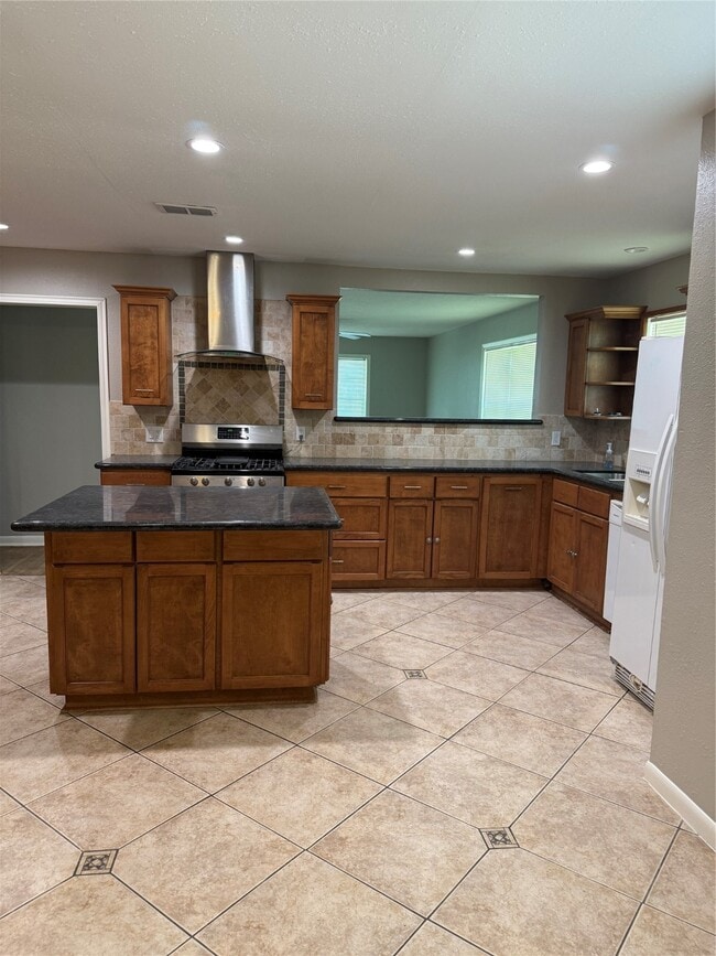 Building Photo - 2603 Goldenrod St