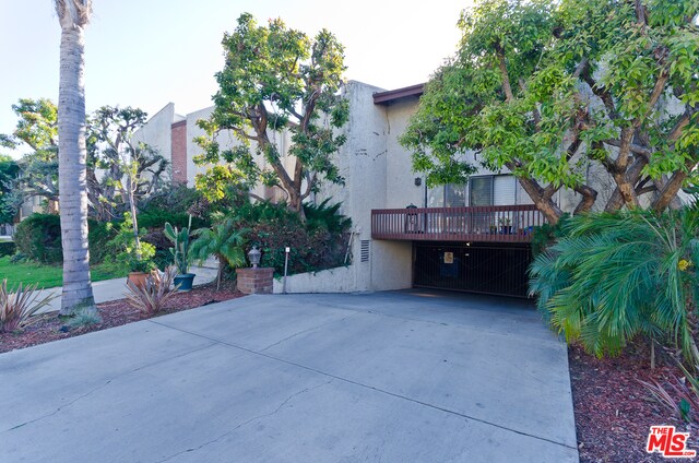 Foto principal - 1805 S Barrington Ave