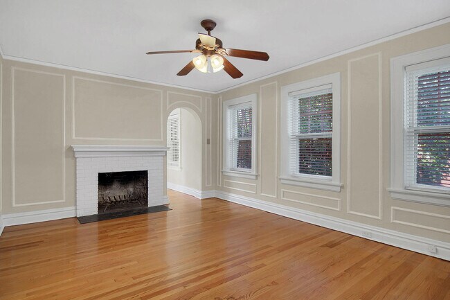 Building Photo - 7050 Amherst Ave