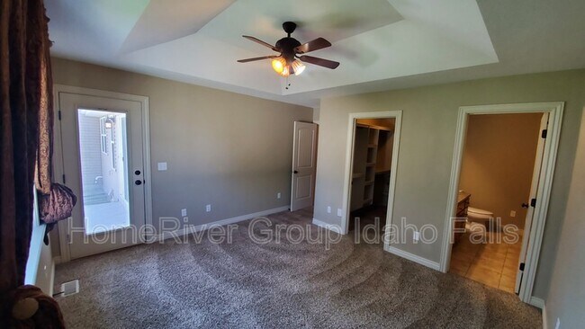 Building Photo - 674 Manchester Ln