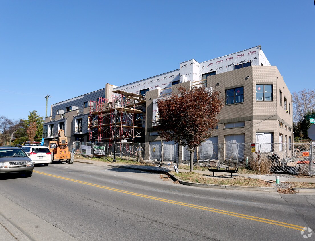 12 South Center Apartments in Nashville, TN
