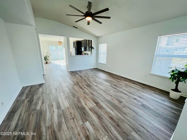 Building Photo - 469 Monet Ave