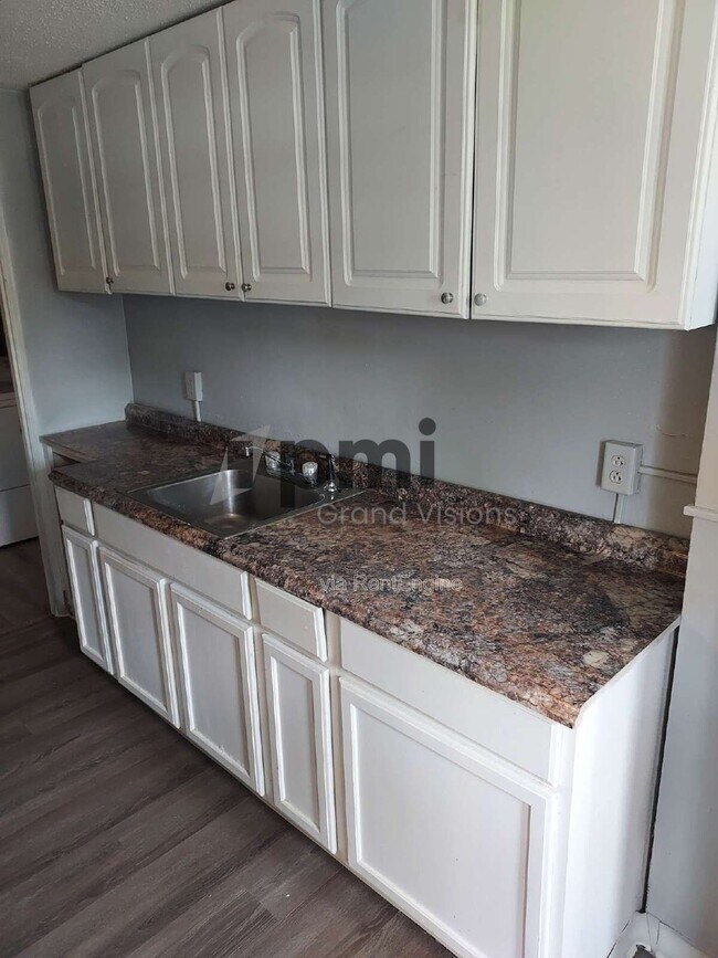 Foto del edificio - 328 E Kellar Ln