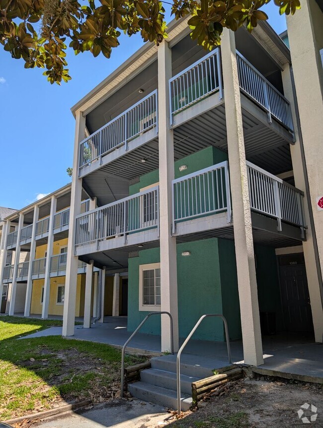 Building Photo - 1064 SW 14th Ave