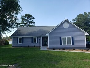 Building Photo - 133 Kelso Rd