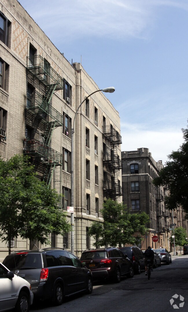 2021 Lexington Ave Apartments New York, NY