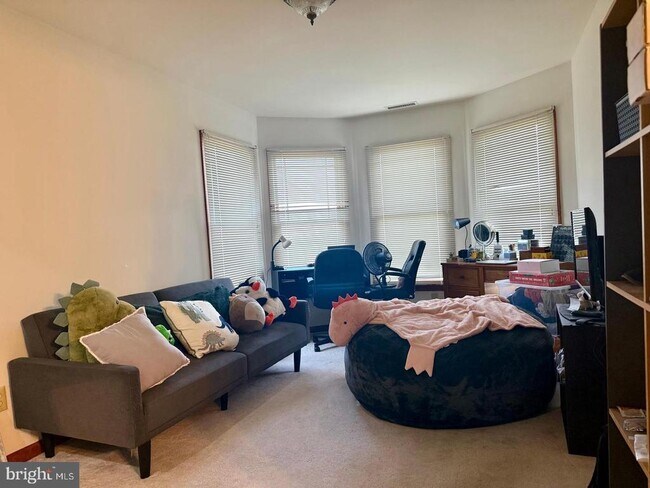 Building Photo - 507 N Main St