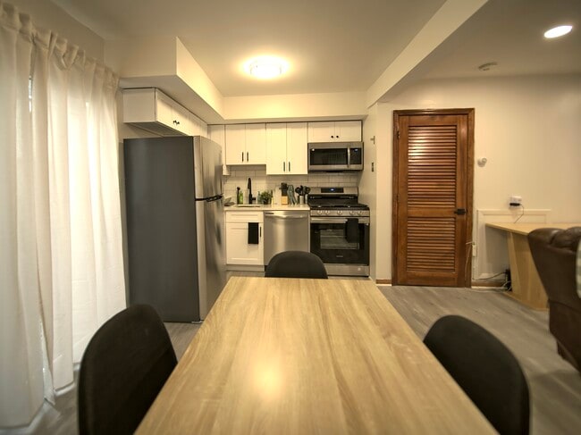 Foto del edificio - 457 Jackson Ave