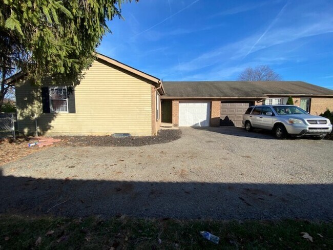 Building Photo - 5843 Forest Hills Blvd