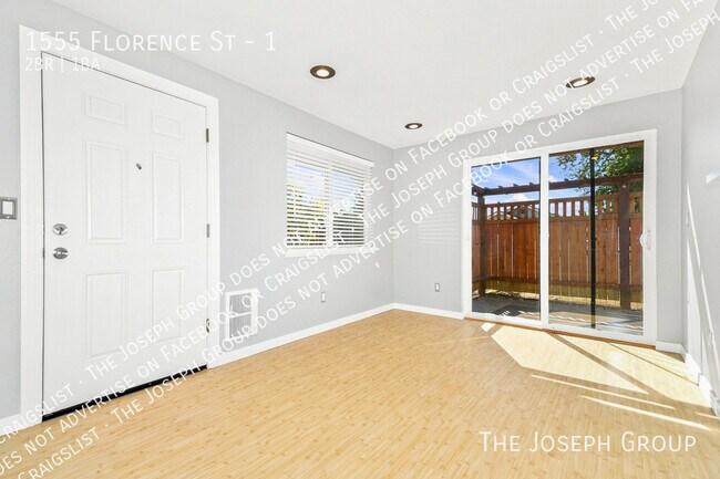 Foto del edificio - 1555 Florence St
