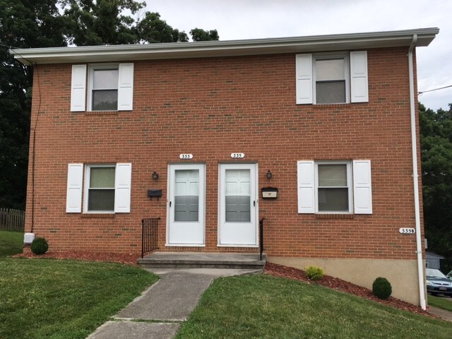 Front - 335 N Maple St
