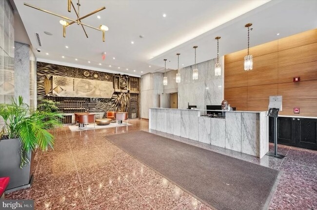 Main Lobby - 201 N 8th St