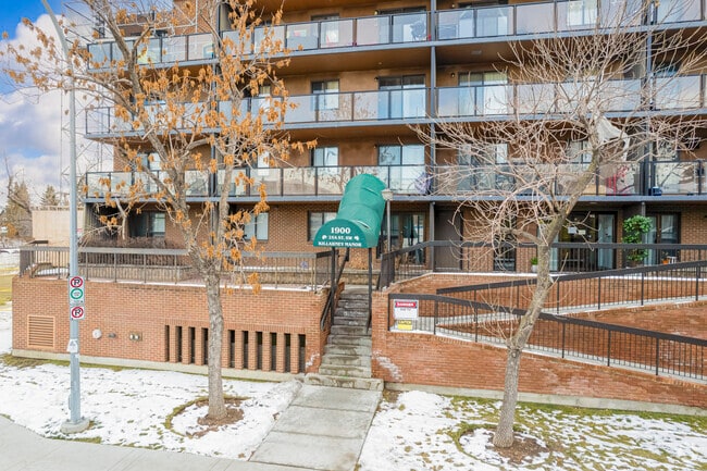 Building Photo - Killarney Manor