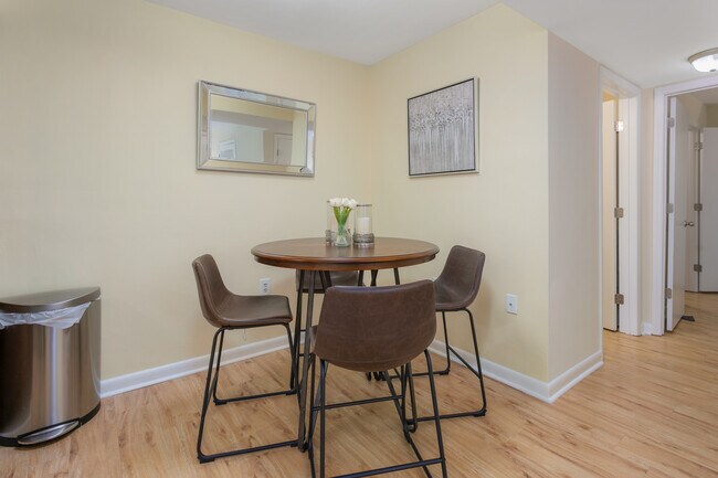 Comedor - West Pointe