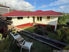 Building Photo - 3825 Pukalani Pl